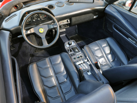 Ferrari 308 GTB / GTS Ledersitzbezüge Mittelkonsole Leder